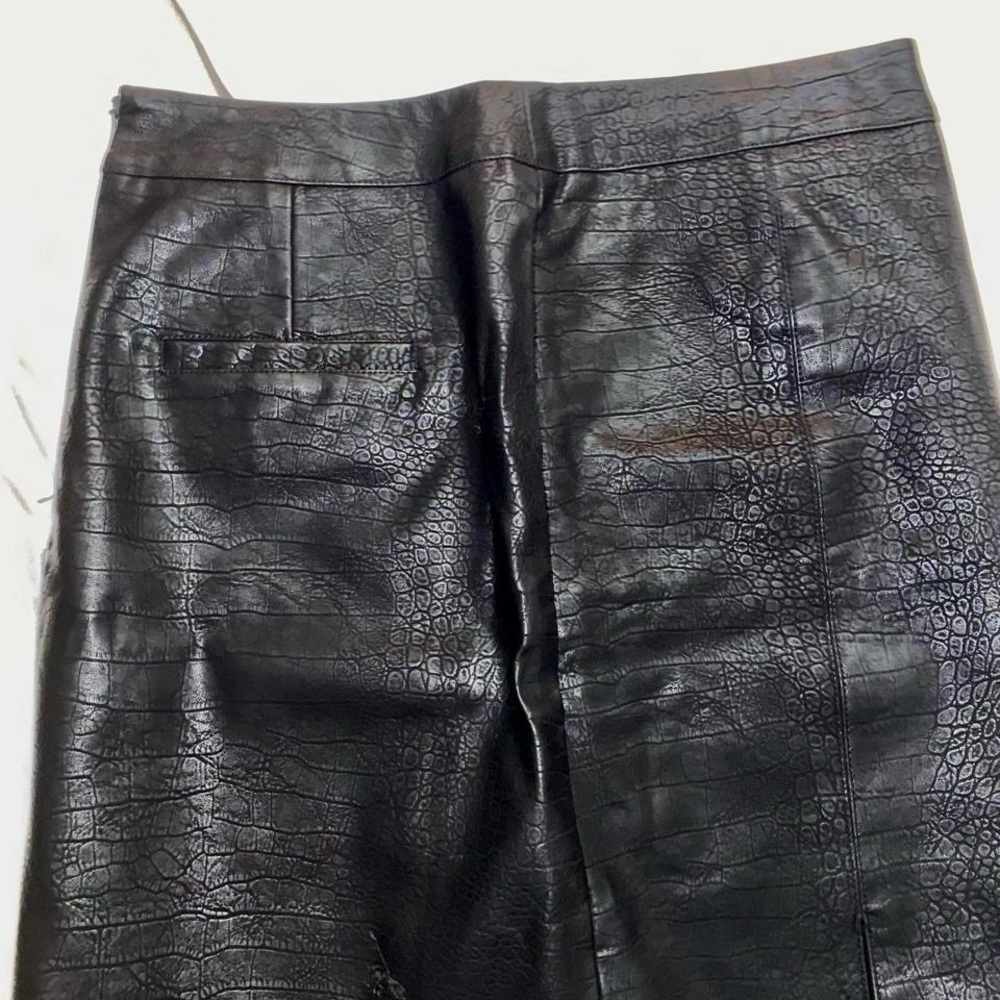 Love Riche Black Textured Peplum Skirt